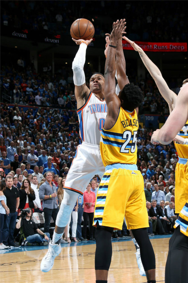 即便球场上 即便球场上