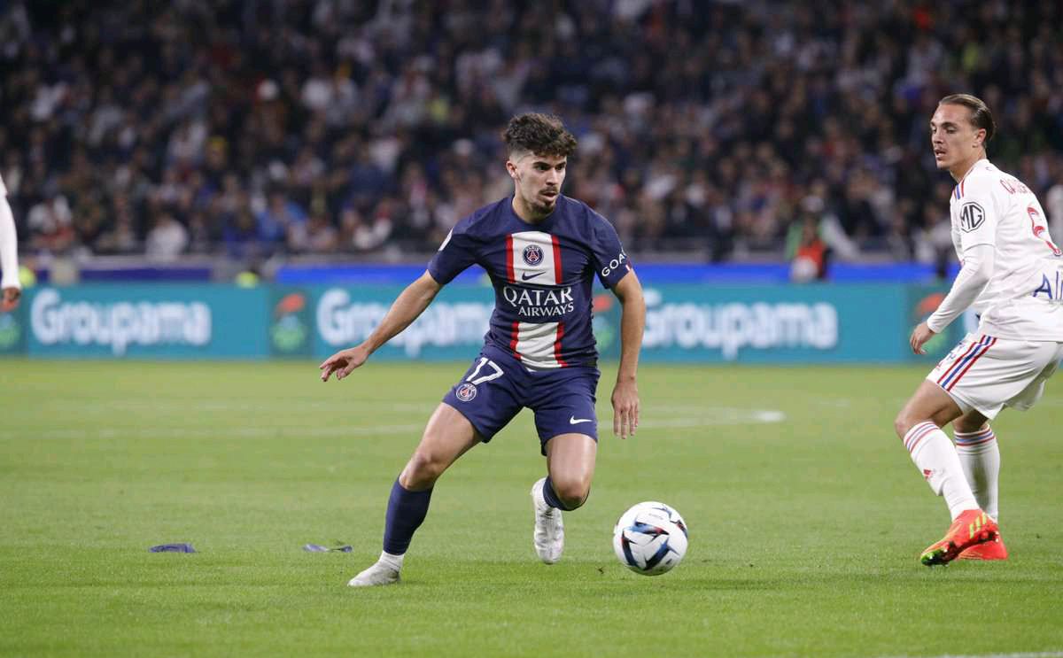 费尔南德斯 费尔南德斯