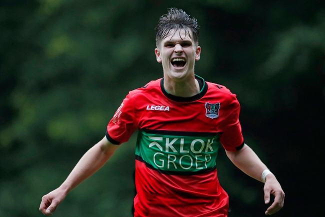 船过去几年 船过去几年