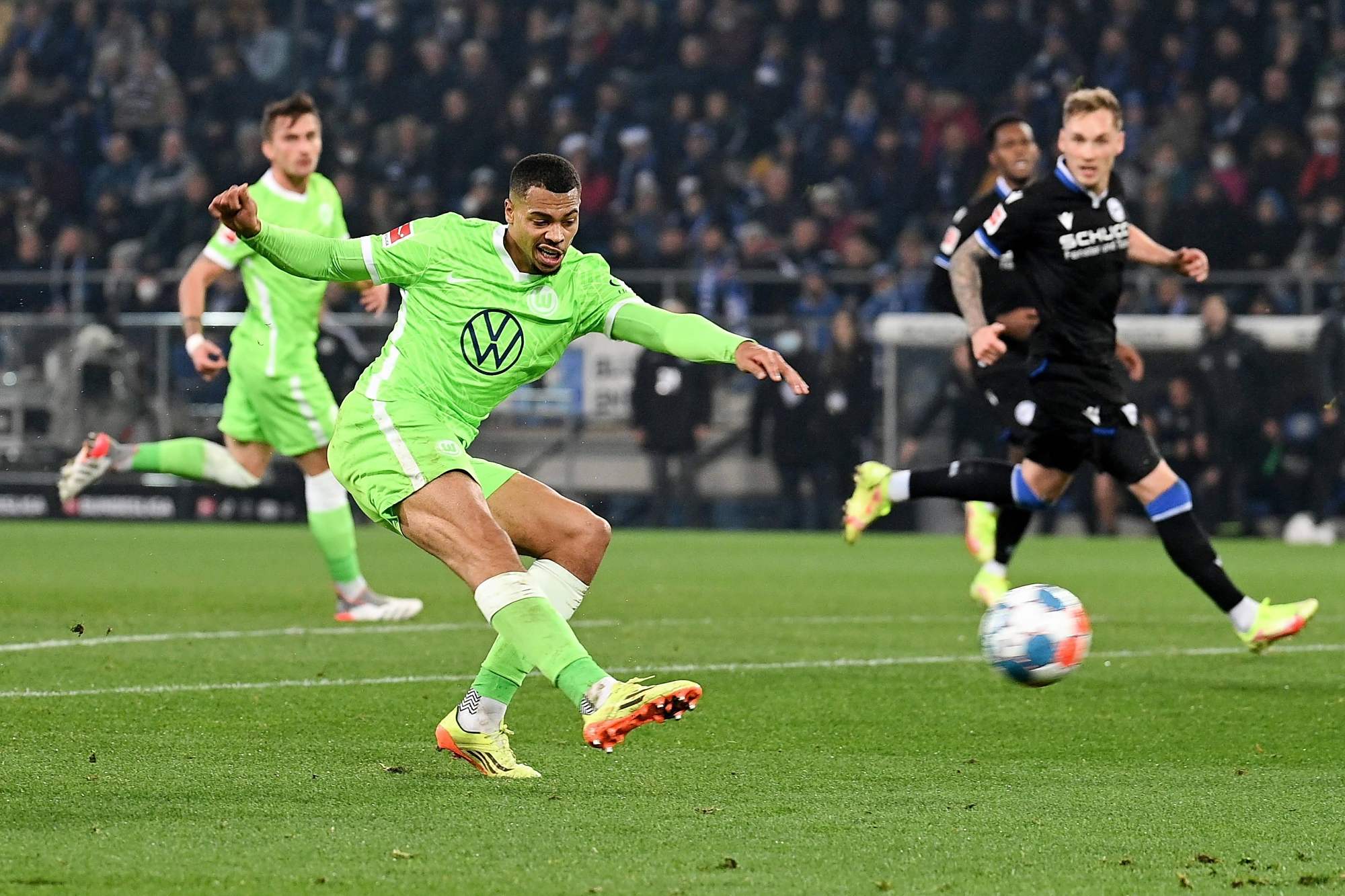 孔帕尼在回 孔帕尼在回